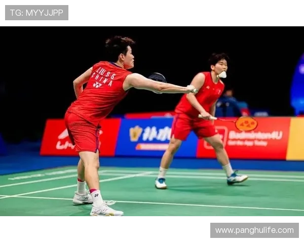 武汉羽毛球队在洲际杯中的团队协作展现出卓越实力与默契配合 武汉羽毛球队在洲际杯中的团队协作展现出卓越实力与默契配合