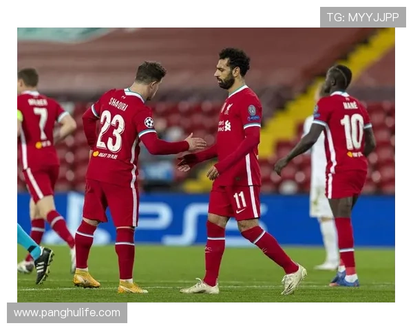 武汉足球队与上海足球队赛后分析个人能力的深度探讨与总结 武汉足球队与上海足球队赛后分析个人能力的深度探讨与总结