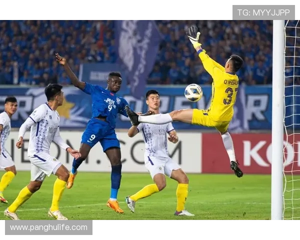 武汉足球队团队协作展现出色大满贯点评助力球队未来发展