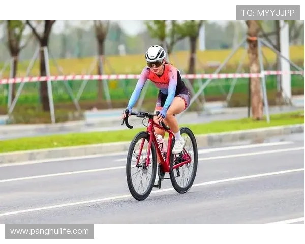 广州足球队在挑战赛中的比赛经验与表现深度分析与点评